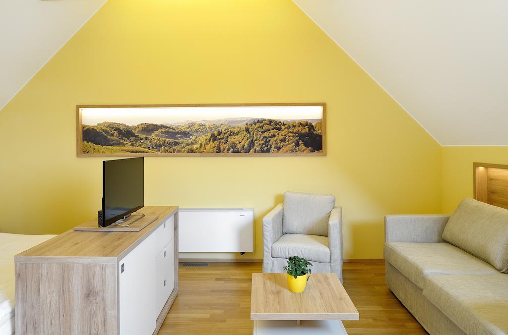 Vino Valdhuber Apartments Svecina Δωμάτιο φωτογραφία